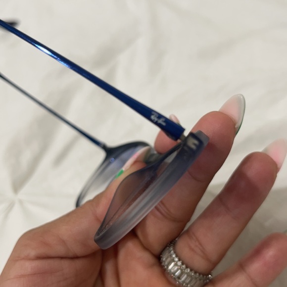 šSunglasses
Ray-Ban
RB-4243 - 6225/19 - Picture 8 of 15